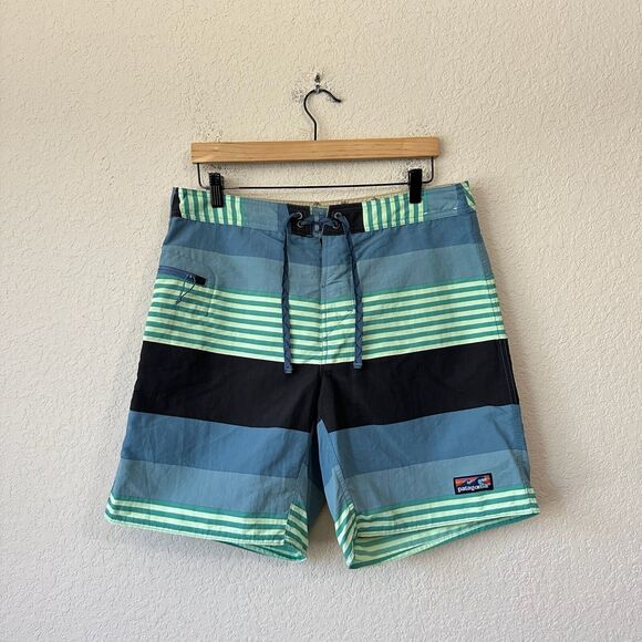 PATAGONIA Wavefarer Shorts Pigeon Blue Striped Surfing Boardshorts - Picture 1 of 10